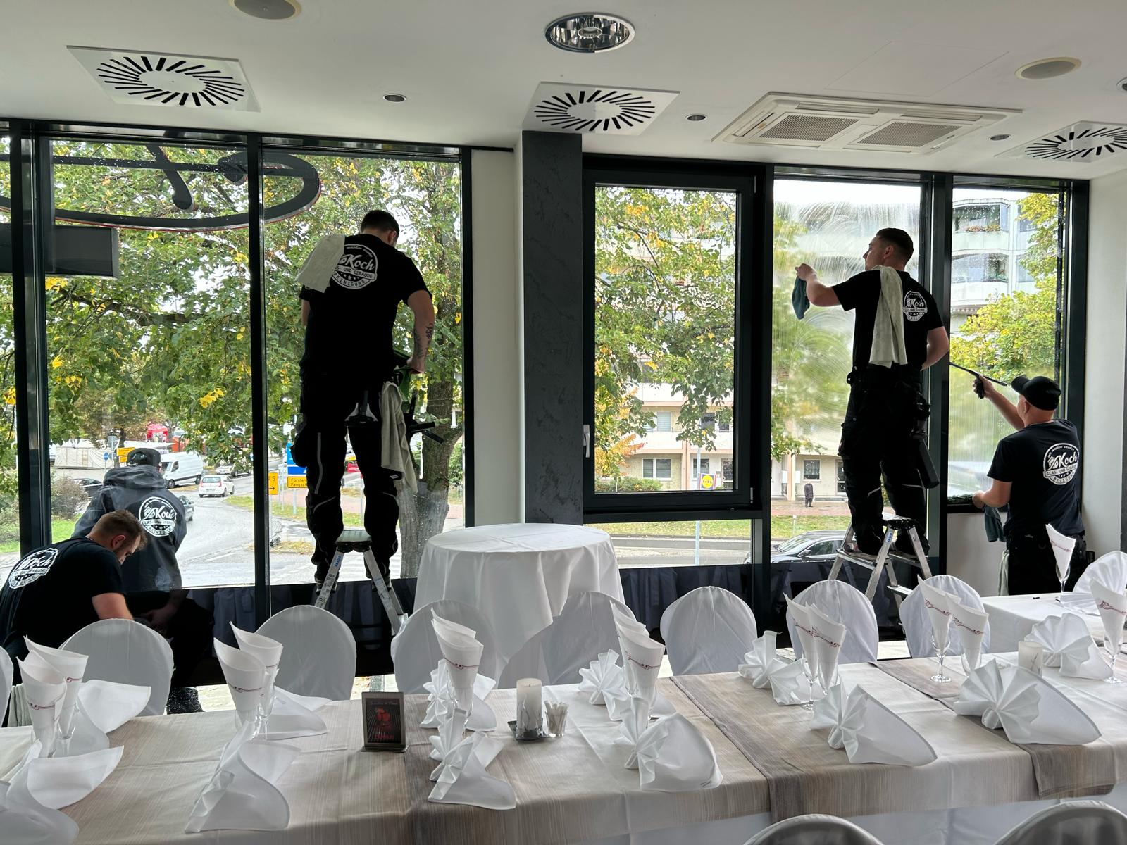 Fensterreinigung Veranstaltungsraum